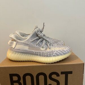 Adidas Yeezy Boost 350 V2 Sneakers